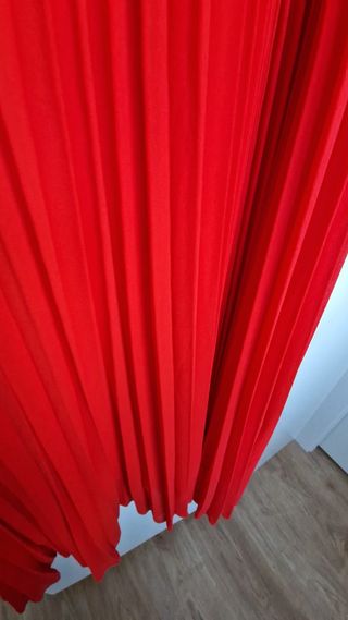 Vestido rojo largo de gasa plisado nuevo, estrenar