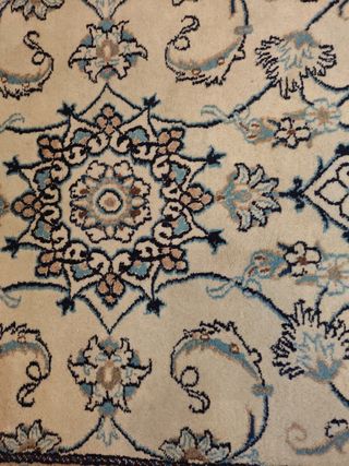 Alfobra Nain La 9  142 cm por 90 cm limpia