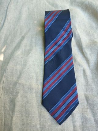 Corbata Nina Ricci azul y roja