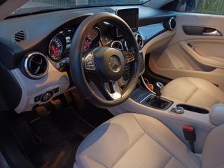 Mercedes-Benz Clase CLA 2015