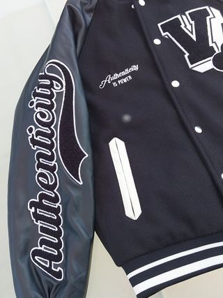 Chaqueta béisbol Bershka vintage mujer