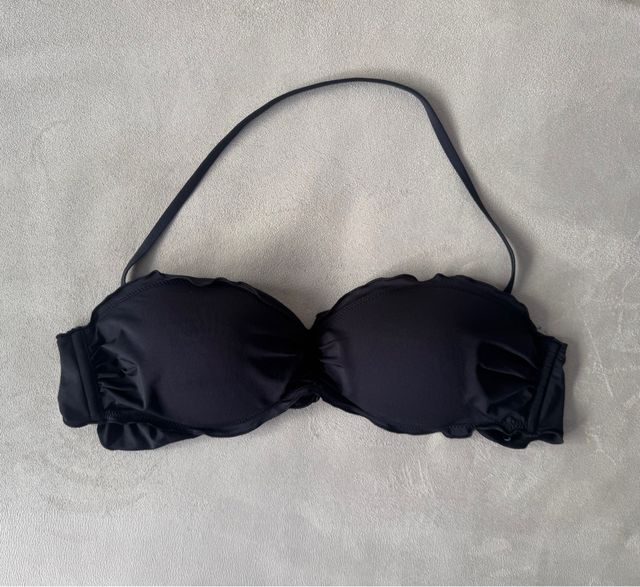 Top bikini negro