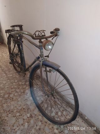 BICICLETA ANTIGUA