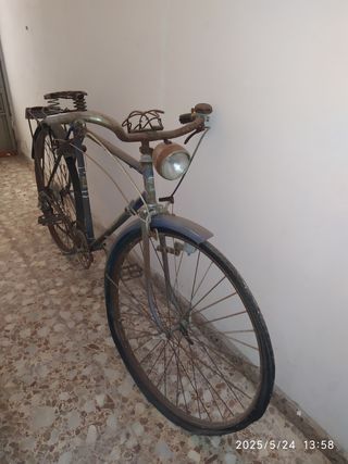 BICICLETA ANTIGUA