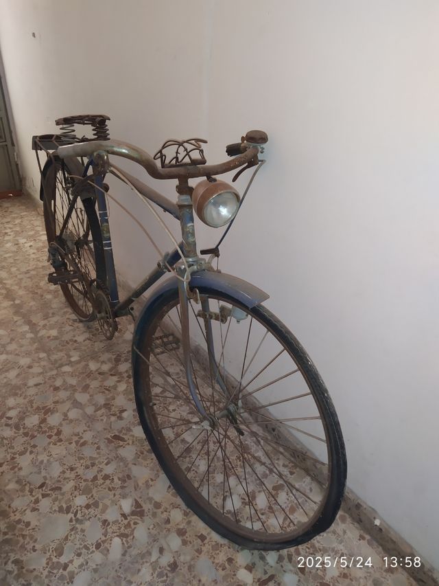 BICICLETA ANTIGUA