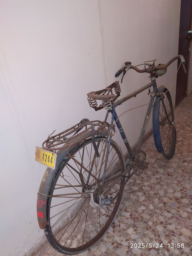 BICICLETA ANTIGUA