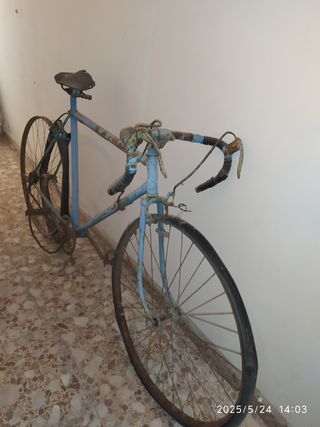 Bicicleta carretera vintage azul