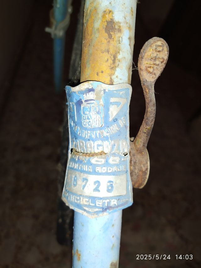 Bicicleta carretera vintage azul