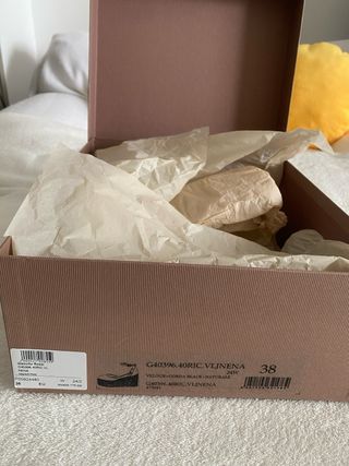 Caja de Gianvito Rossi -Caja YANKO