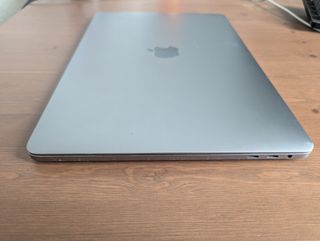Macbook Pro 13" Touch Bar (2017)