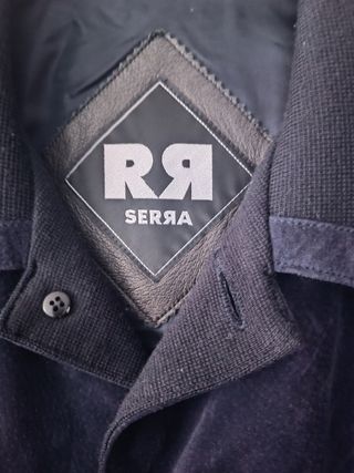 Chaqueta serra piel azul