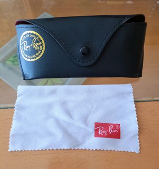 Funda Ray-Ban negra