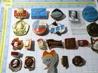 21 INSIGNIAS BROCHES RUSIA UNIÓN SOVIÉTICA. POLÍTI