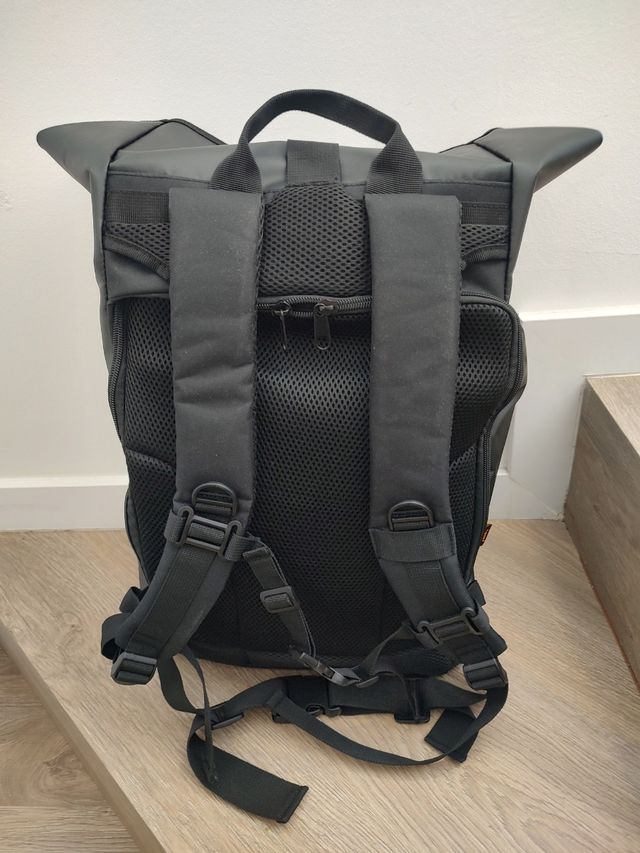 Mochila Halfar negra - Impermeable - Sin estrenar.