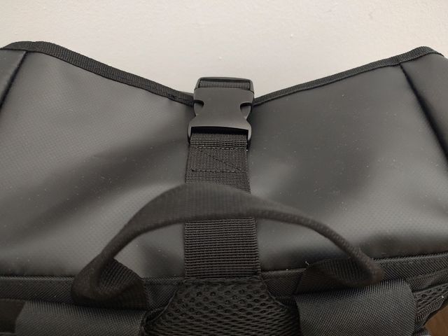 Mochila Halfar negra - Impermeable - Sin estrenar.