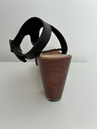 Sandalias VIALIS negras tacón madera