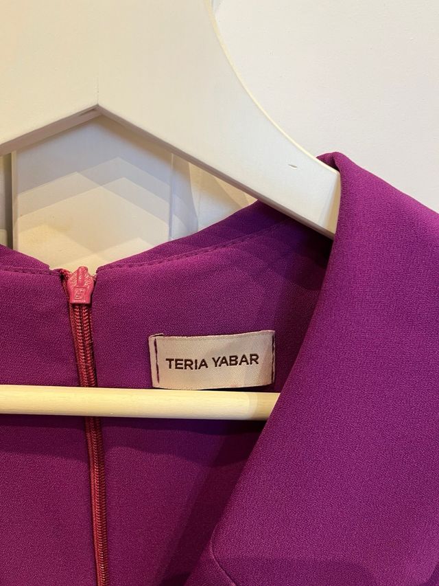 Mono largo morado Teria Yabar