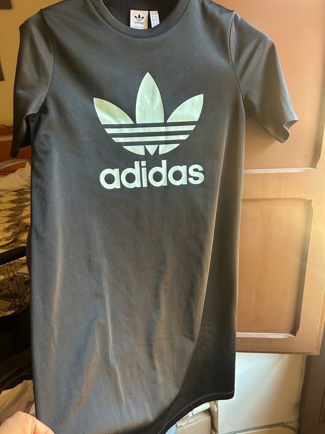 Vestido Adidas Negro - parece mas una talla M -