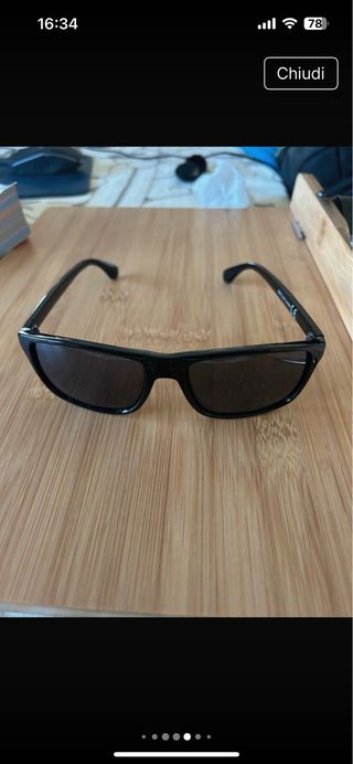 Occhiali da sole neri unisex logo aquila armani