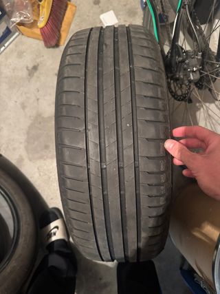  UNA Bridgestone 205/60R16 92H