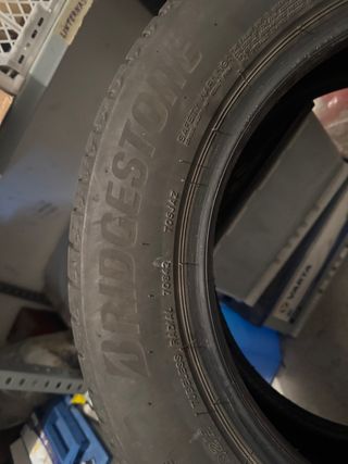  UNA Bridgestone 205/60R16 92H