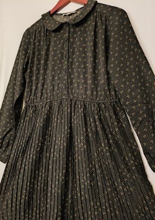 Vestido plisado estilo babydoll