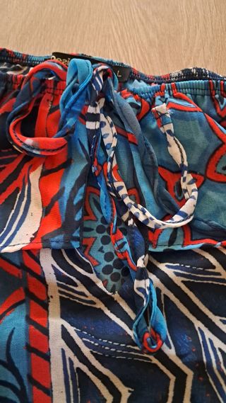 Blusa Desigual azul y roja