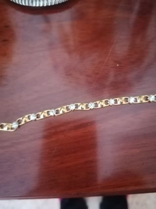 Pulsera corazones oro