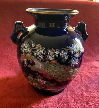 Jarrón japonés azul y dorado