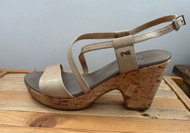 Sandali Nero Giardini beige - zeppa