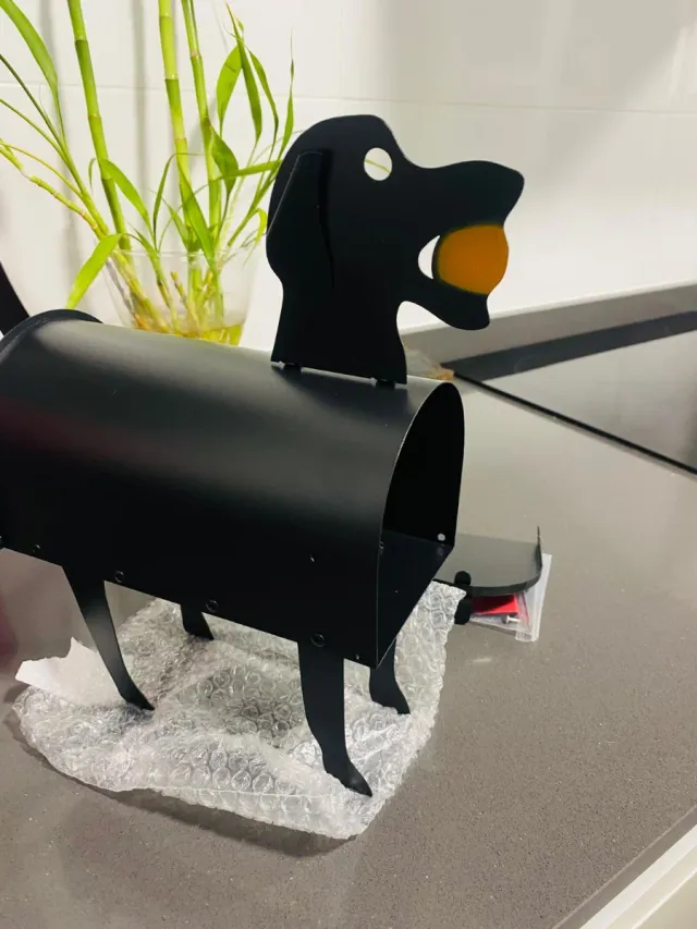 Buzón Perro Negro