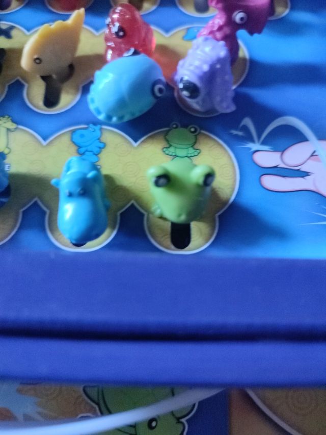 Stikeez: Álbum + Juego 37 Stikeez)