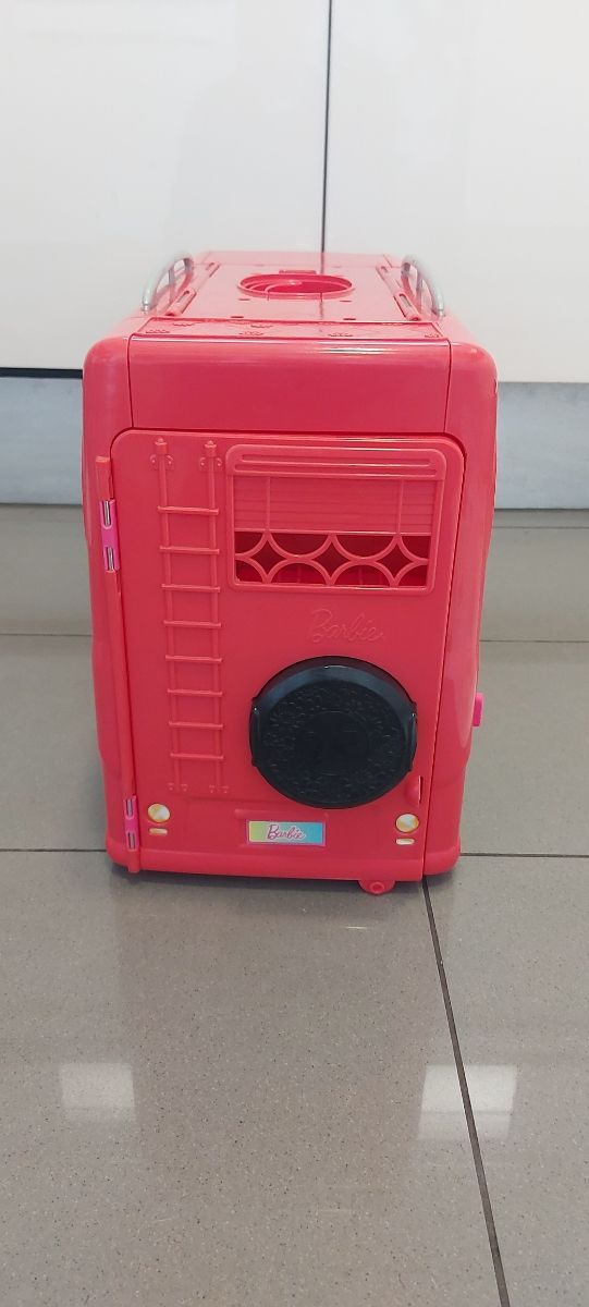 Autocaravana Barbie: ¡A viajar!