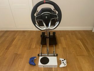 Xbox Series S + 2 mandos y volante con feedback