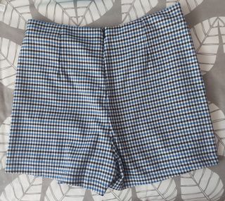 Shorts Bershka cuadros - talla 38