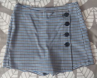 Shorts Bershka cuadros - talla 38