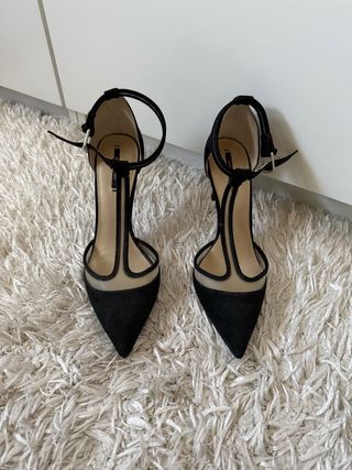 Zapatos negros Zara de tacon