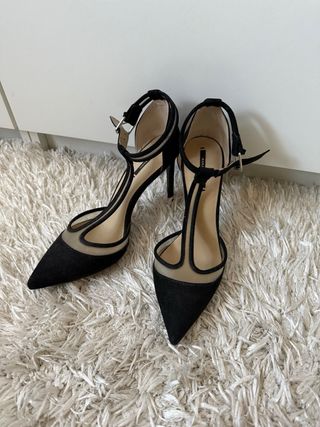 Zapatos negros Zara de tacon