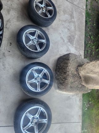 Llantas Renault 16" usadas