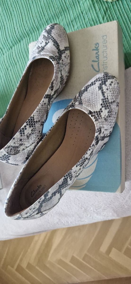 Zapatos Clarks. Talla 40