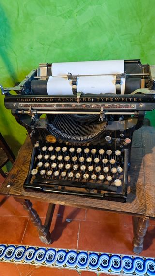 Máquina escribir Underwood antigua