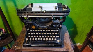 Máquina escribir Underwood antigua