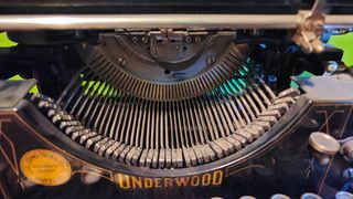 Máquina escribir Underwood antigua