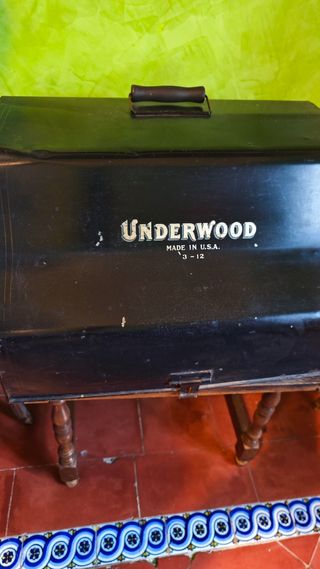 Máquina escribir Underwood antigua