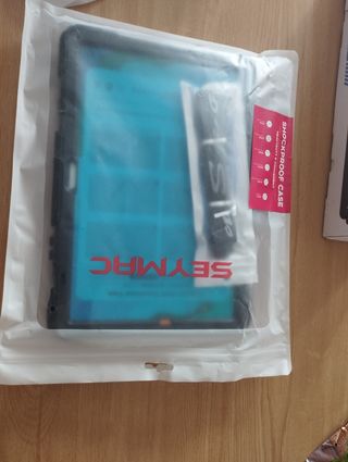 Funda iPad A16 con correa