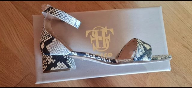 Sandalias Animal print 
