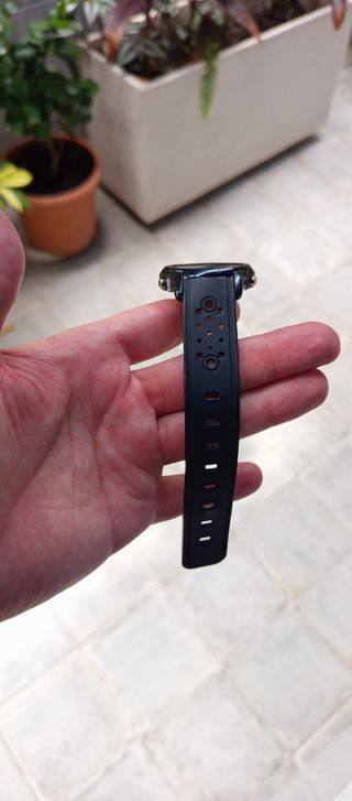 Reloj deportivo digital negro