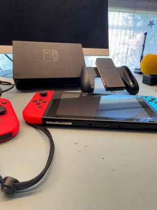 Nintendo Switch - Rojo y Azul