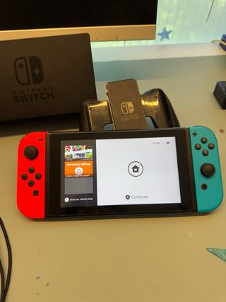 Nintendo Switch - Rojo y Azul