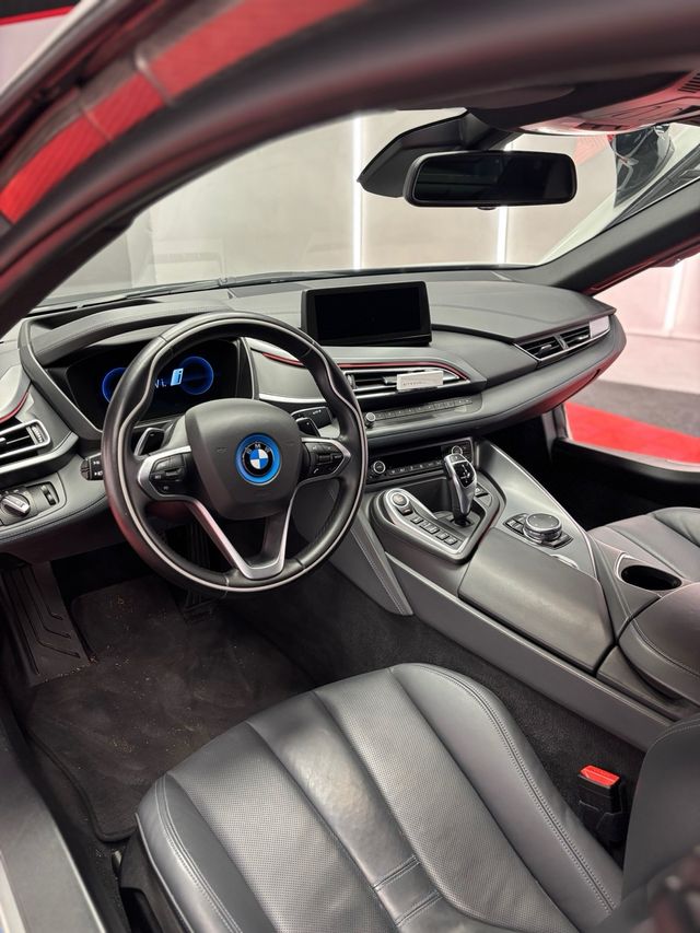BMW i8 2020